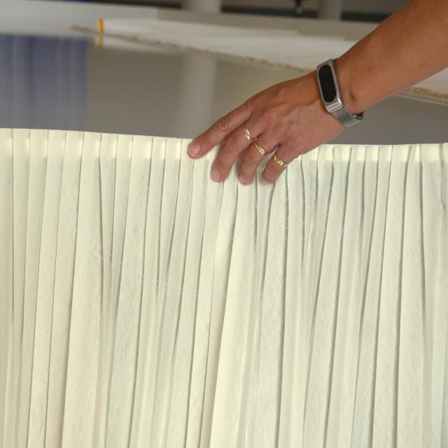 Stolová sukýnka (PAP-Airlaid) PREMIUM béžová 72cm x 4m [1 ks]